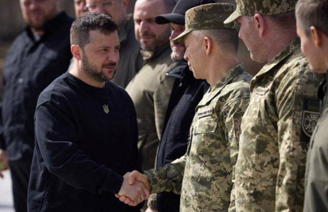 红军城陷落在即，德媒紧急提醒乌克兰：再不撤就要人地尽失