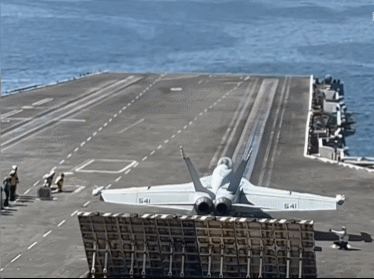 福建舰服役!曾有蒸汽弹射临时改电弹图纸传闻?有哪几点变化?