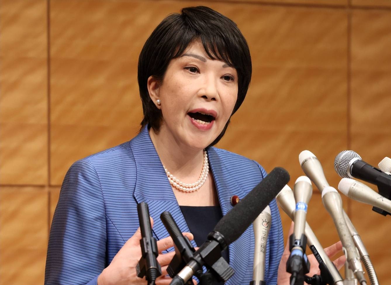 局势已恶化,日本的战争准备全面铺开?高市政府通知中国2个不变,对外释放信号非同寻常