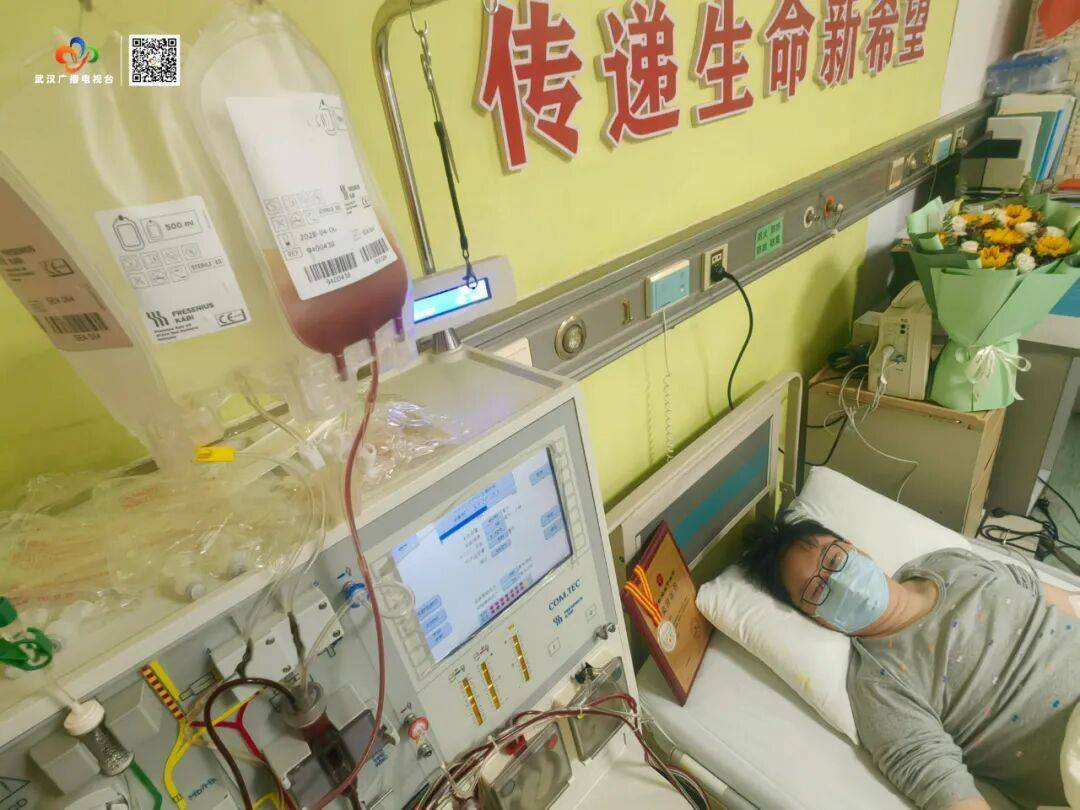 今天,25岁武汉小伙与5岁陌生女孩千里“结缘”!
