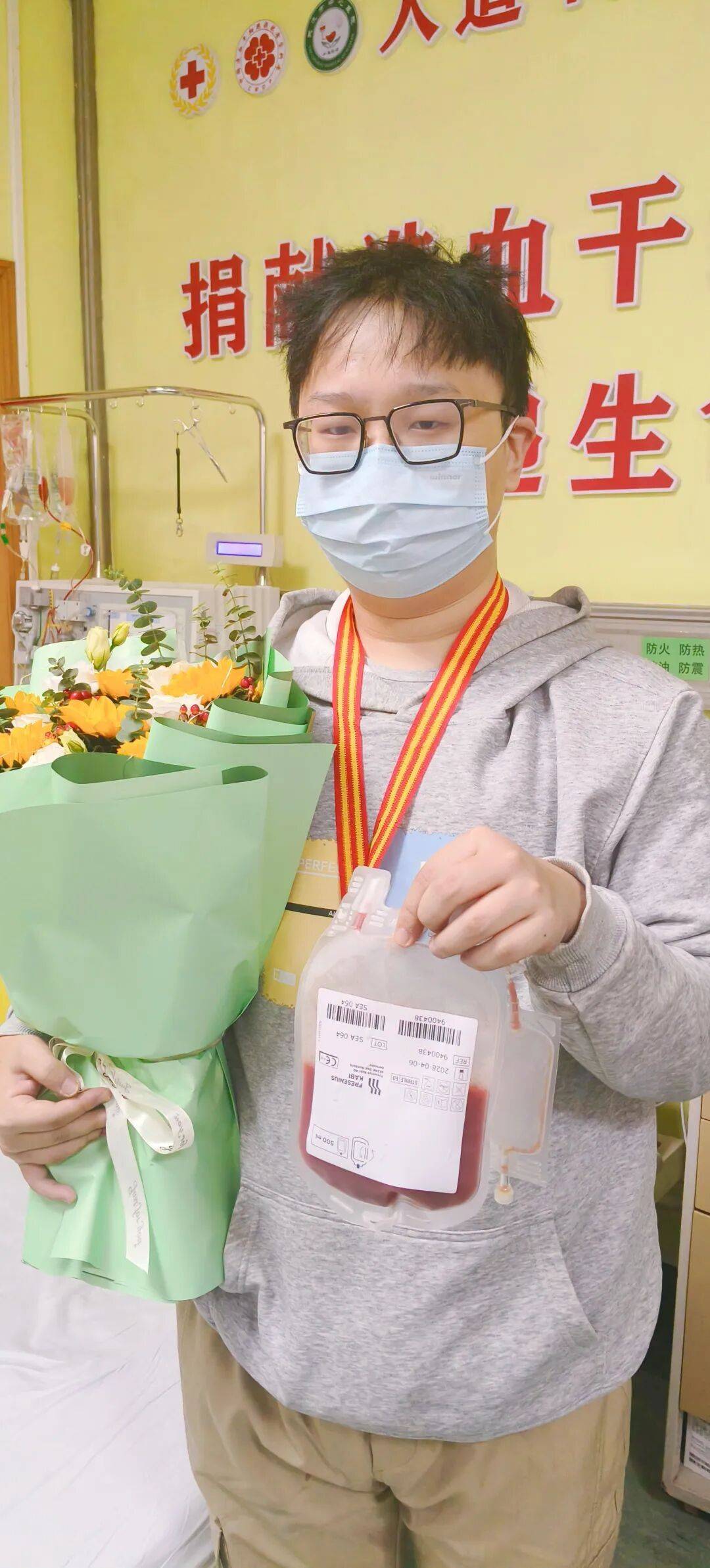 今天,25岁武汉小伙与5岁陌生女孩千里“结缘”!