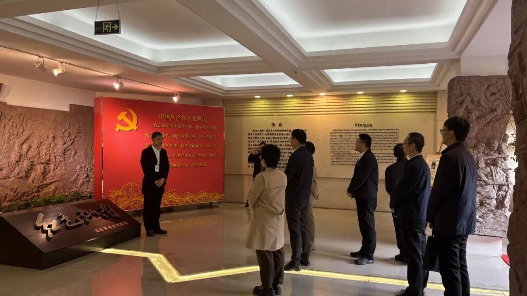 中共温州市委常委、秘书长陈应许莅临我馆指导