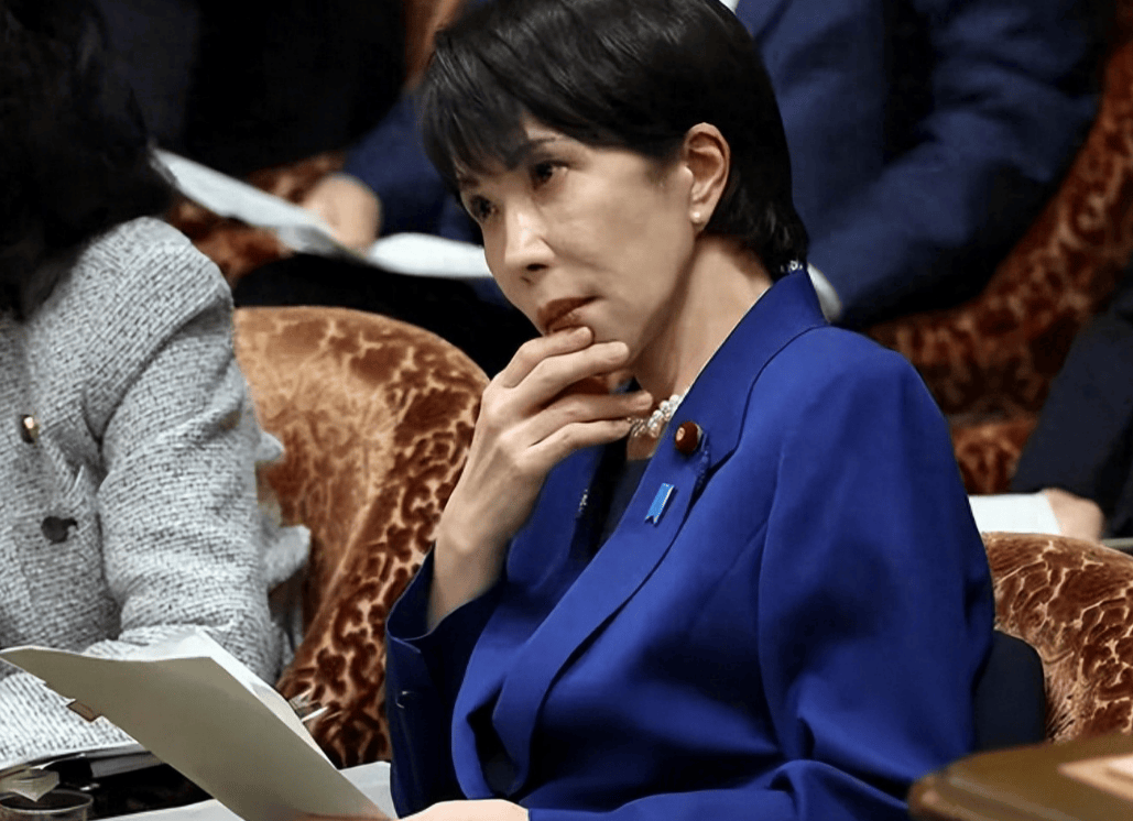 日本通告联合国，逼中国认栽，美国突然变脸，高市早苗退路被彻底堵死