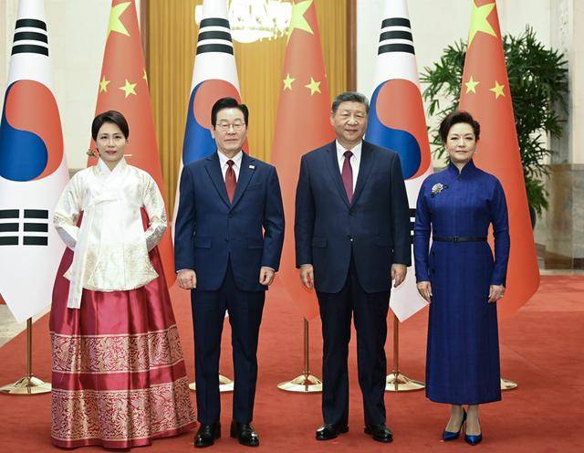 习近平同韩国总统李在明举行会谈