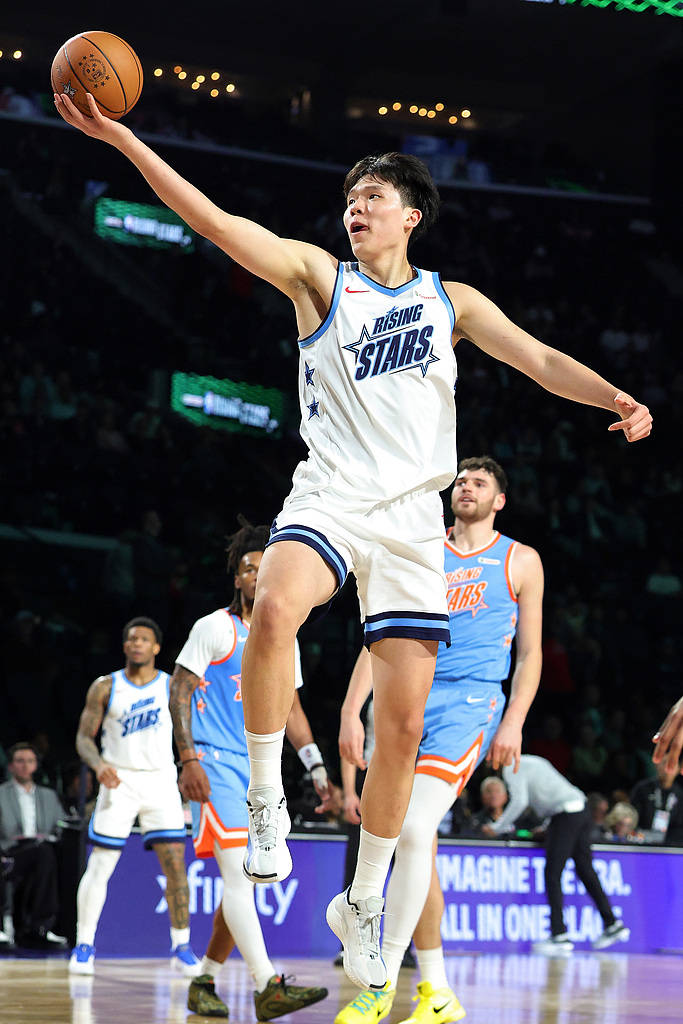 杨翰森战NBA全明星10分2板 里弗斯队不敌安东尼队