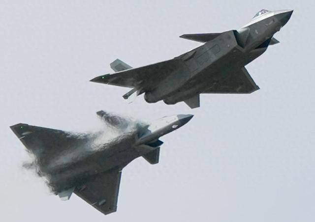 200架B-21+300架F-47！美智库：500架战机，就能打到中国内陆