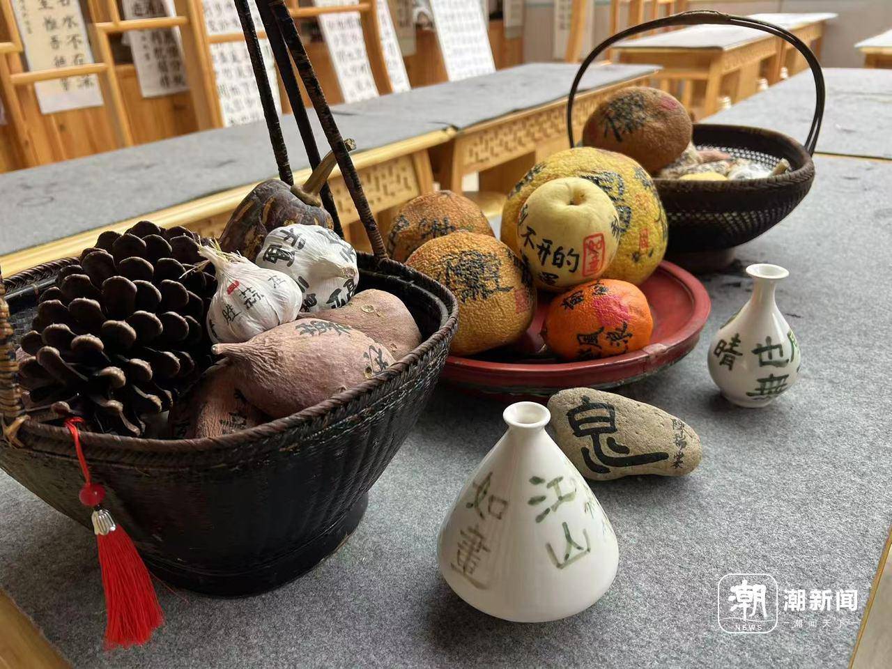 妈妈陪练4年多，杭州11岁女孩用一支毛笔惊艳外交官