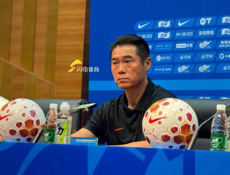 山东泰山：主教练宿茂臻和教练组组长韩鹏因个人原因辞任，唐田任代理主教练