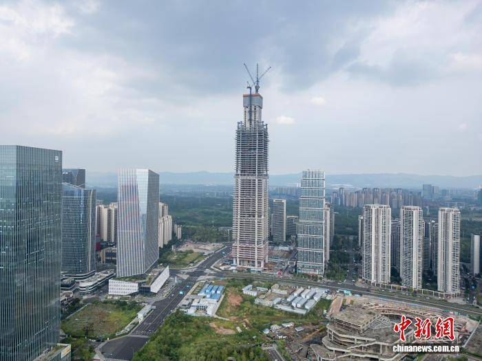 成都489米超高层项目建设高度超越当地已建成最高建筑