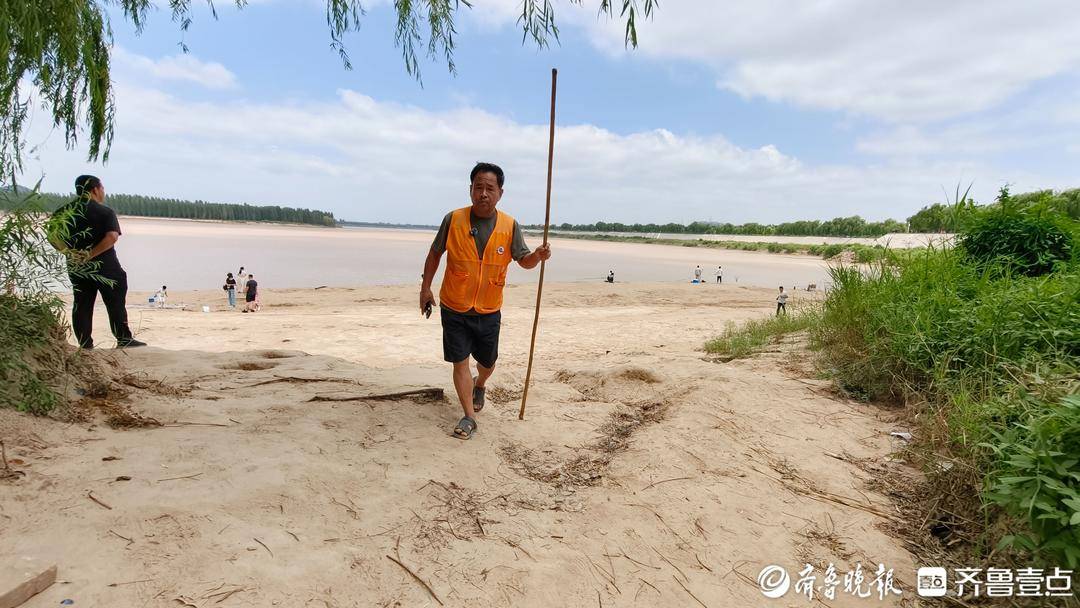 “我撵走的都是活的！”一个山东农民15年的黄河“阻泳”路